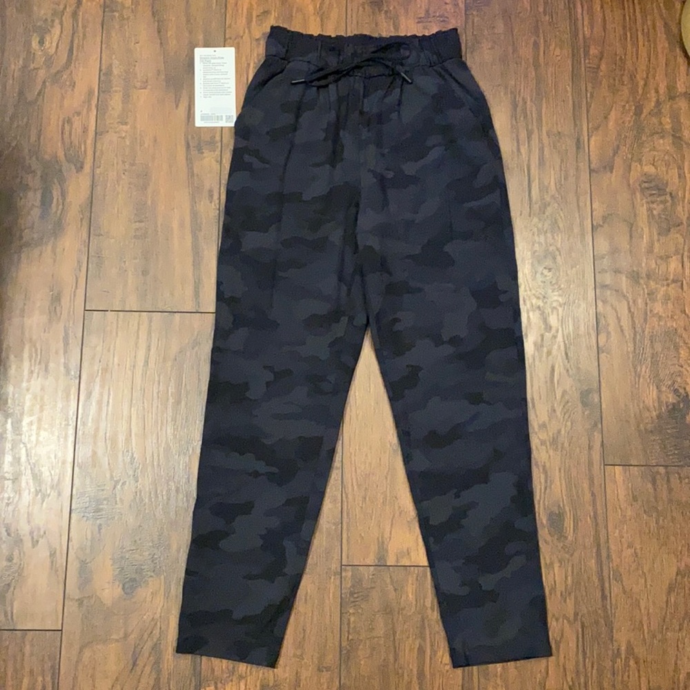 Lululemon Stretch High-Rise 7/8 Pant Size 4